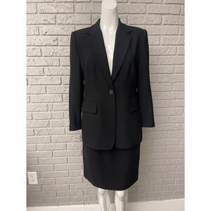 Nygard Petite Black 2 Piece Crape Skirt Suit Size 8P Skirt (6P jacket)
